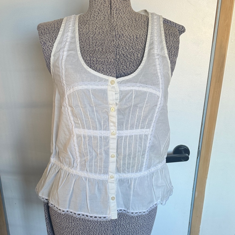 Marc Jacobs White Sleeveless Button-Up Blouse